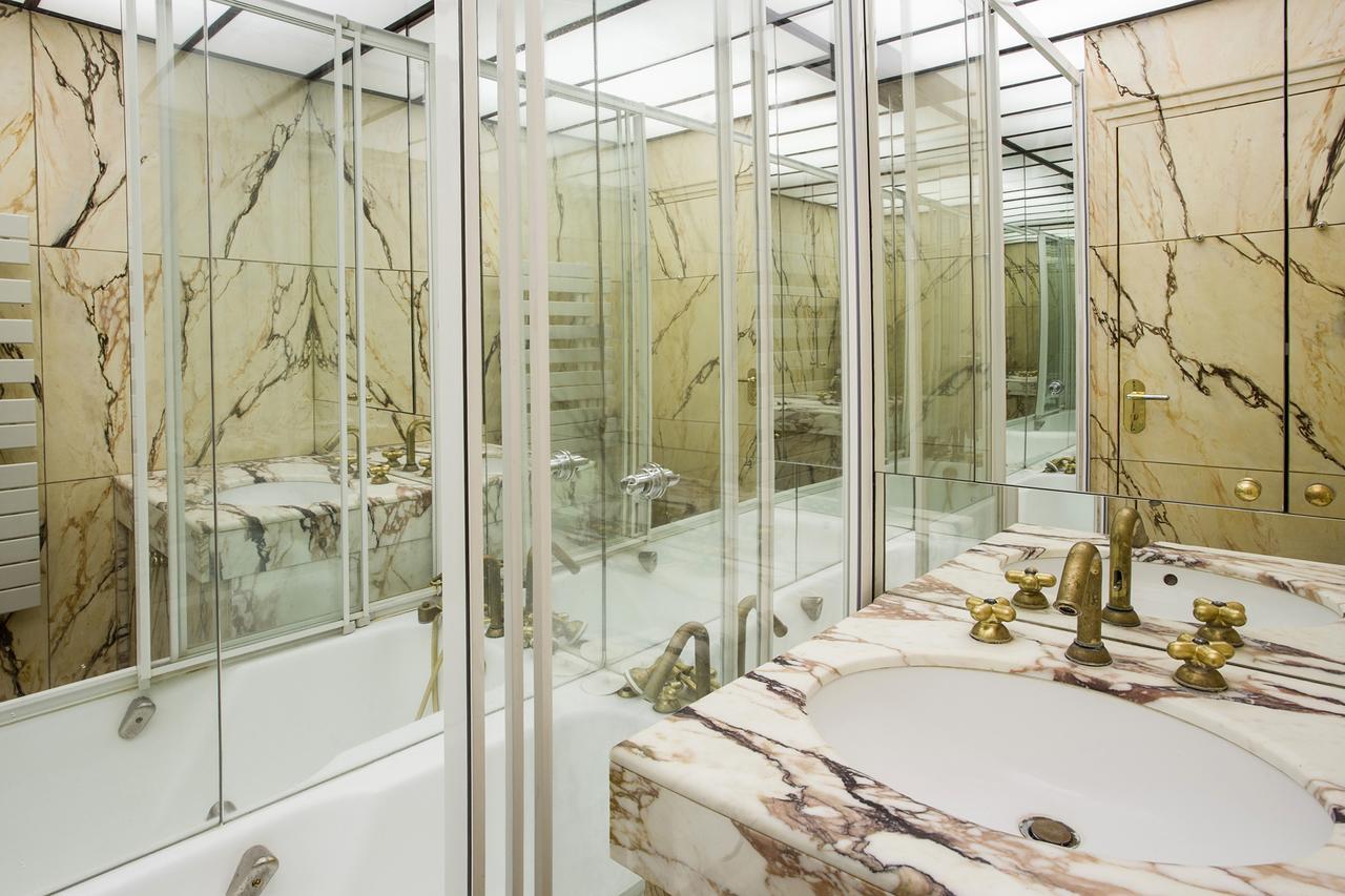 Saint Honore Paris Exterior photo